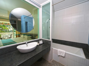 Independence Hotel by Dara