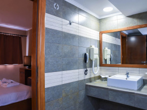 Sacallis Inn Beach Hotel