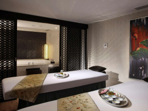 Radisson Blu Plaza Delhi Airport