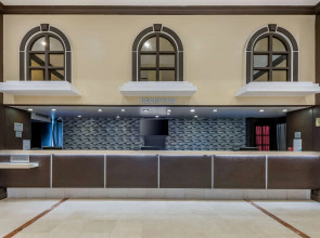 Ramada Plaza by Wyndham Marco Polo Beach Resort