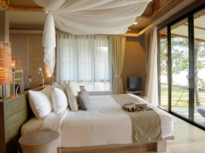 Twin Lotus Resort and Spa - Adults Only