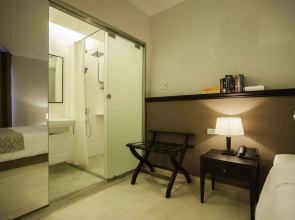 The Alcove Library Hotel