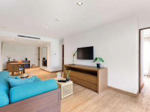 Outrigger Khao Lak Beach Resort