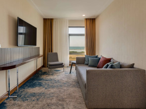 DoubleTree by Hilton Hotel Van