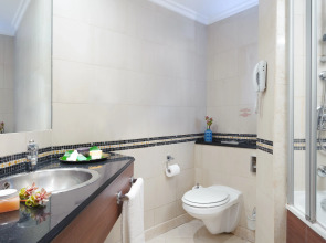 Leonardo City Tower Hotel Tel Aviv