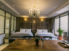 February Hotel The Signature Dongseongro