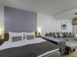 Sunwing Kamala Beach