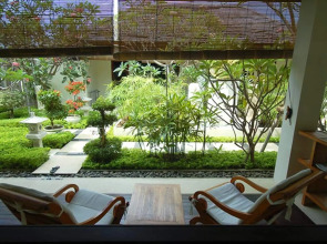 Frangipani Beach Hotel