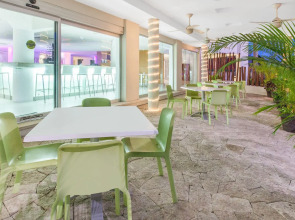 Отель Adhara Express