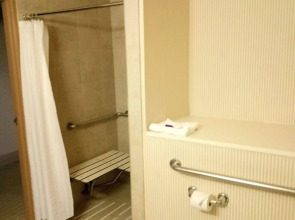 Anaheim Majestic Garden Hotel