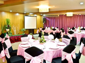 Goldberry Suites & Hotel Mactan