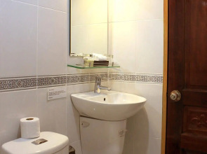 The Alley Saigon Hotel