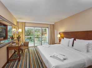 Pine Bay Holiday Resort