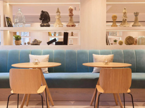 Melia White House Apartments