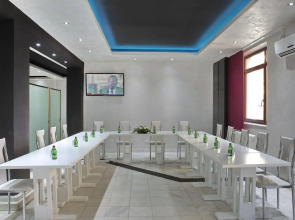 Side One Design Hotel