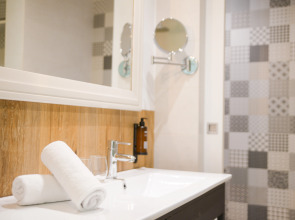 Lloret Vibe Affiliated by FERGUS