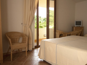 Hotel Villa Gustui Maris