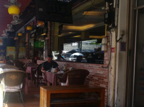 Nemos Guesthouse and Massage