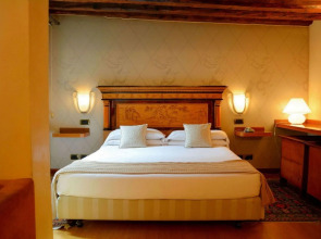 Отель Saturnia & International