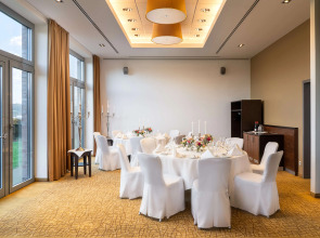 Elaya Hotel Hamburg Finkenwerder