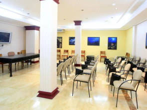 Klayman Olivina Aparthotel