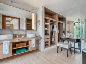 Курортный отель Banyan Tree Phuket