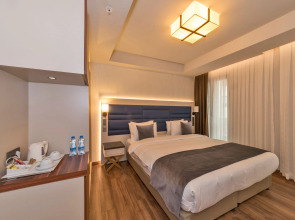 Golden Royal Hotel & Spa