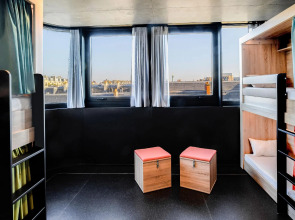 The People Paris Marais