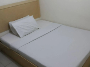 OYO 301 River Inn Hotel