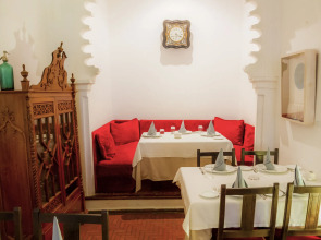 Hotel Blanco Riad