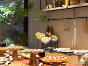 Hotel Indigo Larnaca by IHG