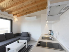 AEGEAN Apartments - Marina & Chios Island View