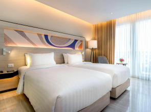 Novotel Phuket City Phokeethra Hotel