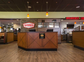 Irazu Hotel & Studios