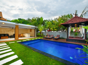 Puri Saron Baruna Beach Cottages