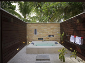 Lily Beach Resort & Spa 