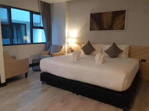 Coco Paradiso Phuket Hotel