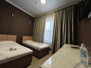 Hotel Nomad (Номад)