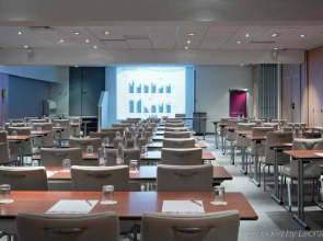 Отель Mercure Paris Centre Tour Eiffel 