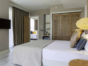 Side Royal Style Hotel