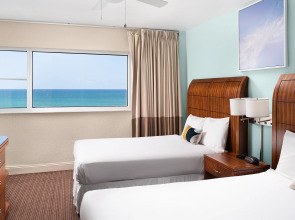 Sherry Frontenac Oceanfront Hotel