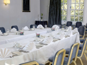 Best Western Kings Manor Hotel