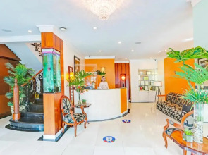 Townhouse OAK Makati Manila Near PNR Pasay Evangelista formerly VIP Suites