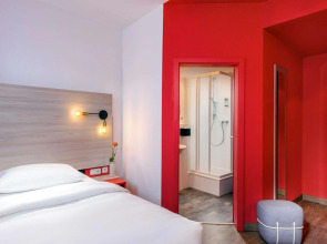 greet Berlin Alexanderplatz