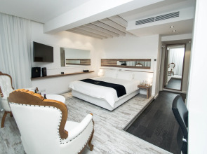 The Ciao Stelio Deluxe Hotel - Adults Only