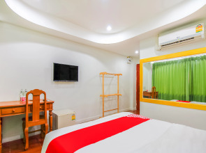 OYO 410 Diamond Boutique Hostel