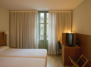 Отель Onix Rambla