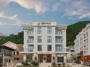 Отель Diplomat
