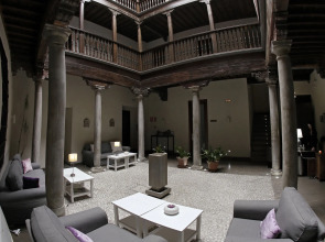 Shine Albayzín Hotel