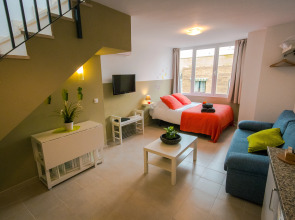 Holidays2Malaga Juan de Mena Apartments